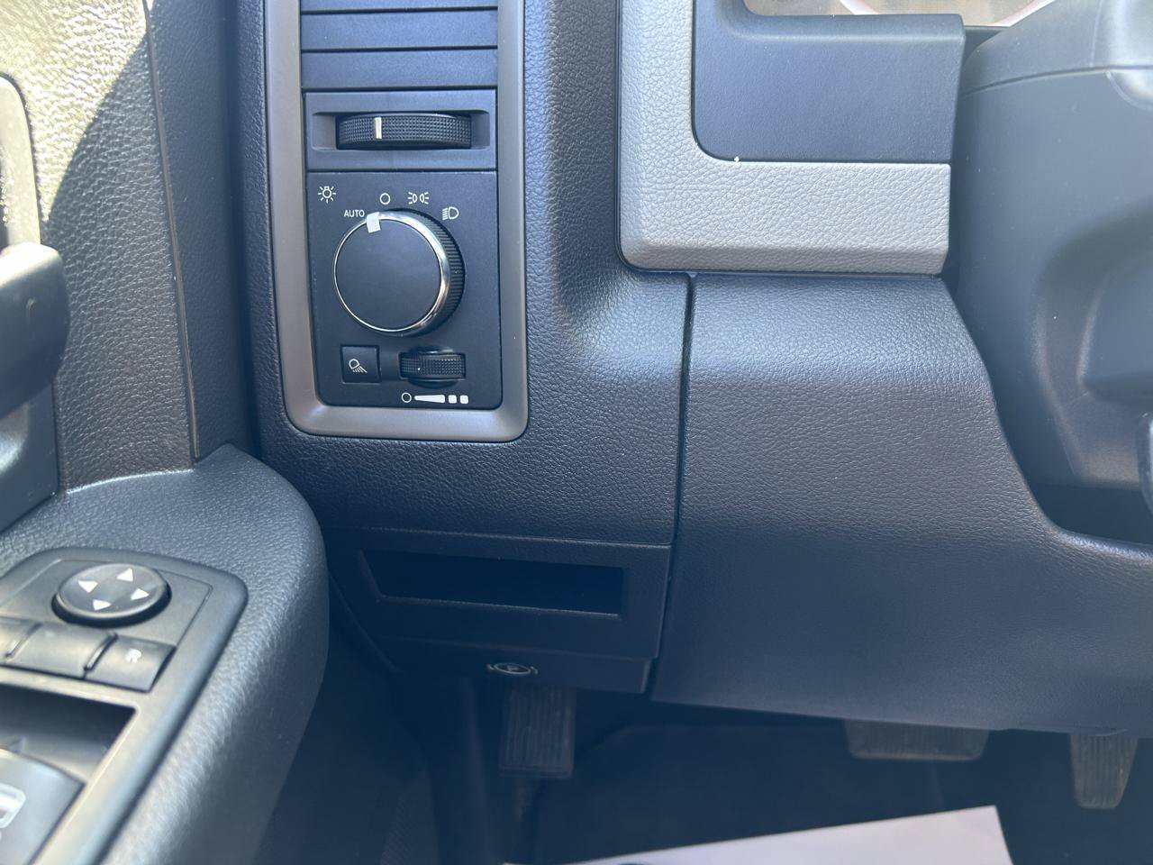 Used 2012 RAM 1500 ST w/ SXT Appearance Group AWD/4WD image 23