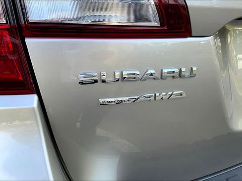 Used 2017 Subaru Outback 2.5i Limited image 33