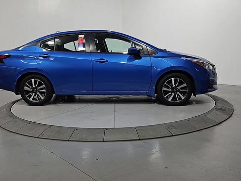 Used 2021 Nissan Versa SV FWD image 7