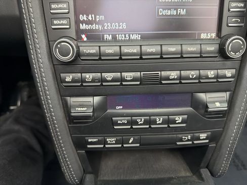 Used 2011 Porsche 911 Carrera 4S image 29