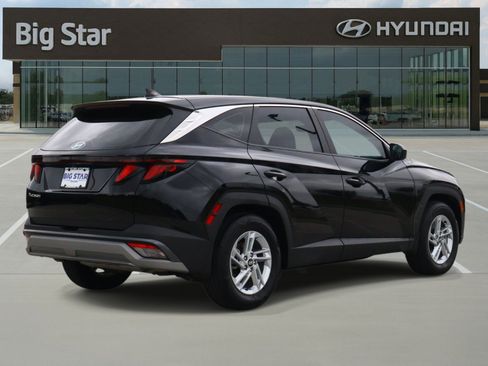 Used 2026 Hyundai Tucson SE FWD image 4