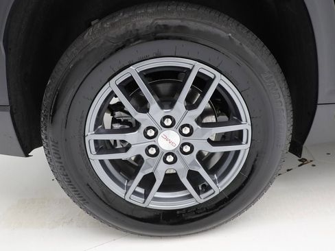 Used 2025 GMC Acadia Elevation image 10