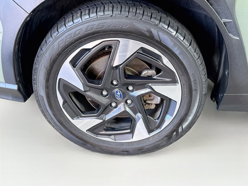 Used 2024 Subaru Crosstrek 2.5i Limited AWD/4WD image 38