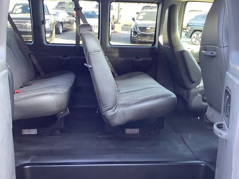 Used 2021 Chevrolet Express 3500 LT w/ LT Preferred Equipment Group image 10