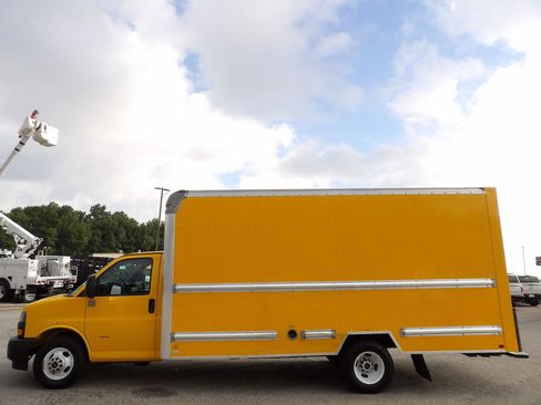 Used 2021 GMC Savana 3500 Extended w/ Power Convenience Package image 54