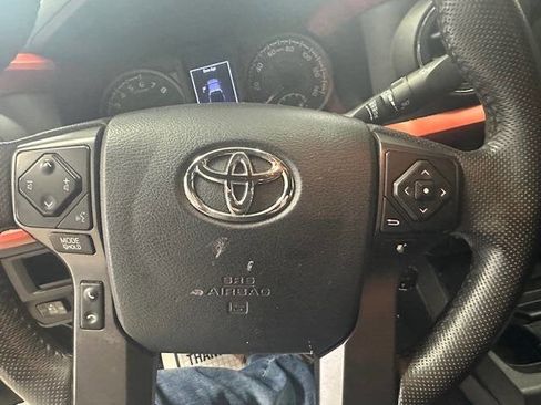 Used 2017 Toyota Tacoma TRD Off-Road w/ Exterior Package image 20