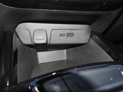 Certified 2024 Chevrolet Trax RS FWD image 14