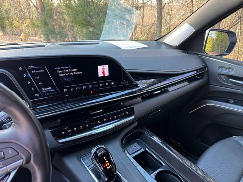 Used 2023 Cadillac Escalade ESV Sport w/ Touring Package image 32