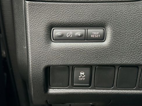 Used 2018 Nissan Murano S image 17