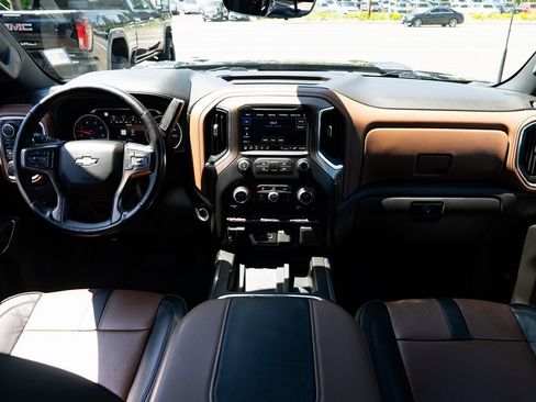 Used 2023 Chevrolet Silverado 3500 High Country w/ Z71 Off-Road Package image 9