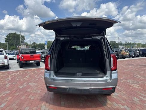 Used 2023 GMC Yukon XL SLT w/ SLT Luxury Package AWD/4WD image 21