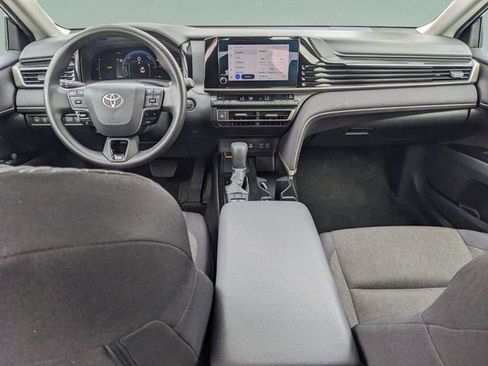 Used 2025 Toyota Camry LE FWD image 17