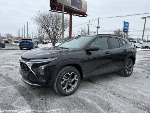 New 2026 Chevrolet Trax LT w/ LT Convenience Package image 3