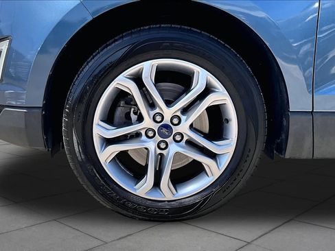 Used 2018 Ford Edge Titanium AWD/4WD image 10