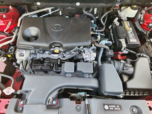 Used 2022 Toyota RAV4 LE image 40