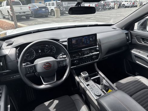Used 2026 Nissan Pathfinder Rock Creek AWD/4WD image 19