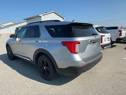 Used 2020 Ford Explorer XLT RWD image 4