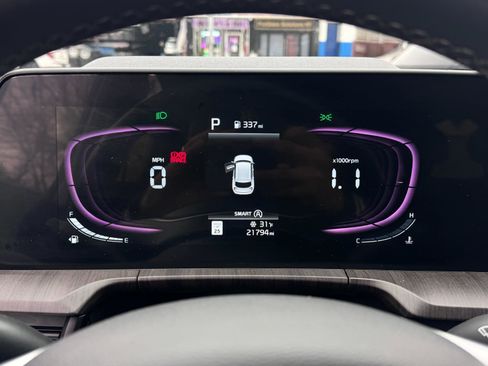 Used 2023 Kia Telluride EX image 17