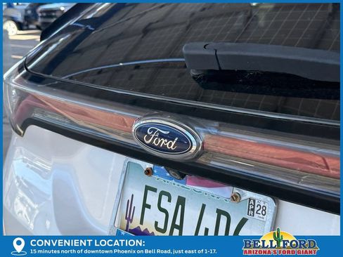 Used 2017 Ford Edge Titanium w/ Equipment Group 301A FWD image 11
