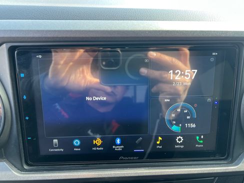 Used 2019 Toyota Tacoma TRD Off-Road AWD/4WD image 22