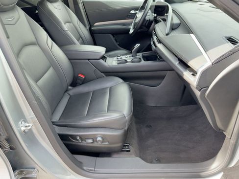 Certified 2025 Cadillac XT4 Premium Luxury image 27