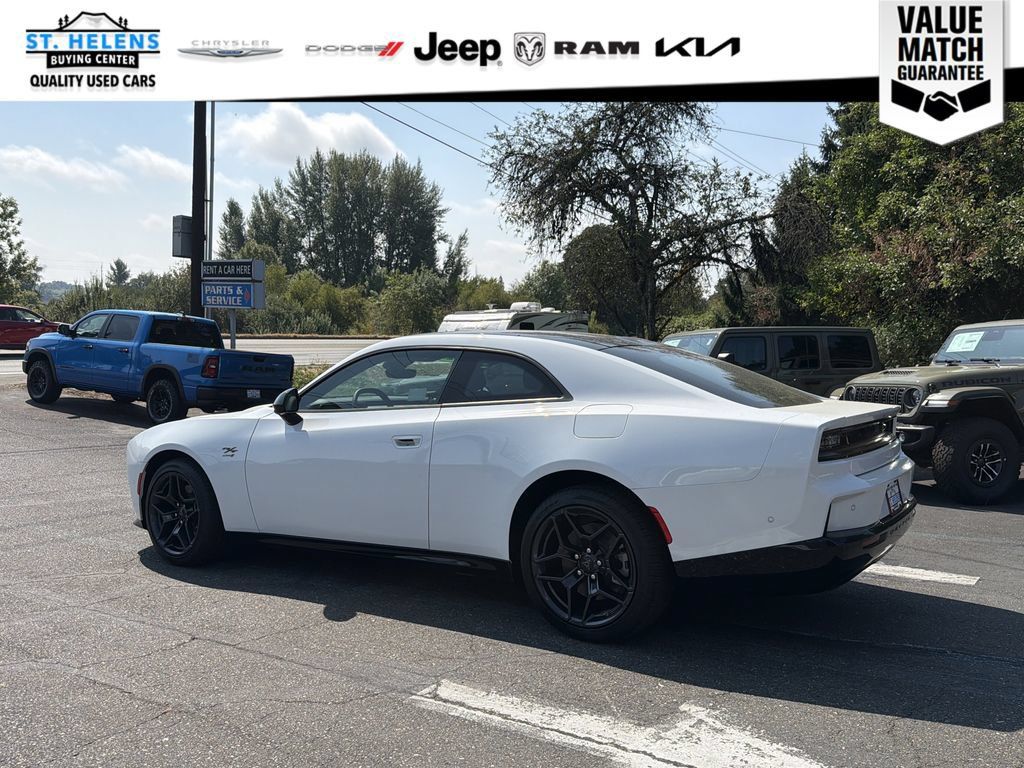 Used 2024 Dodge Charger Daytona R/T w/ Plus Group AWD/4WD image 4