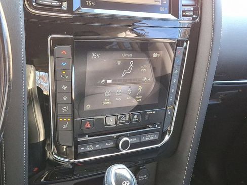 Used 2020 INFINITI QX80 Luxe w/ Proassist Package image 17