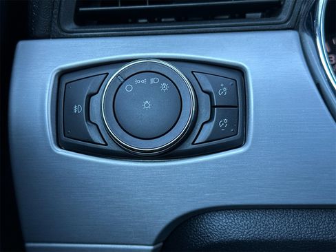 Used 2016 Ford Mustang Premium image 28