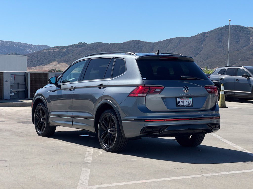Used 2022 Volkswagen Tiguan SE R-Line FWD image 31