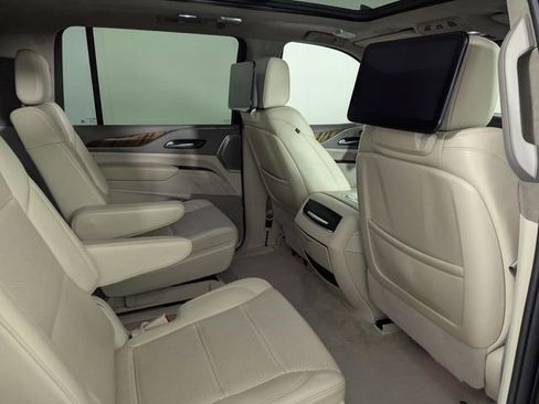 Used 2022 Cadillac Escalade ESV Sport Platinum w/ LPO, ONYX Package AWD/4WD image 22