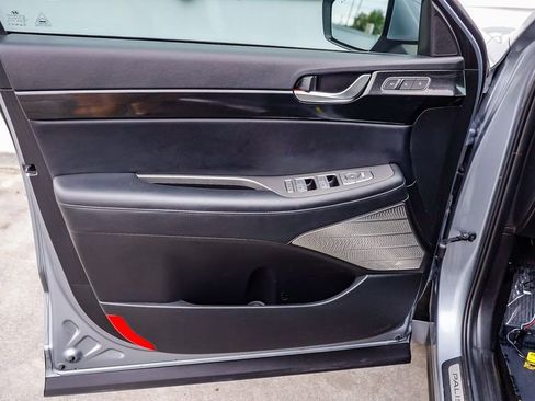 Used 2021 Hyundai Palisade Limited image 23