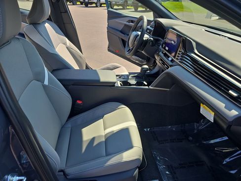 New 2025 Toyota Camry SE image 10