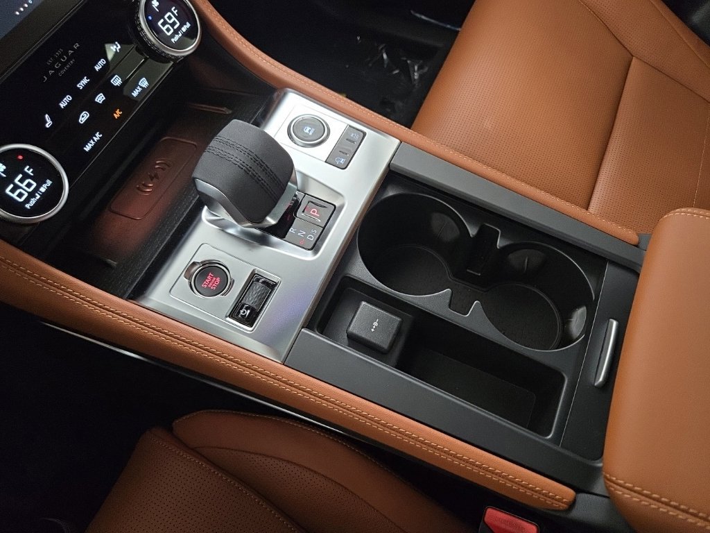 New 2026 Jaguar F-PACE R-Dynamic S AWD/4WD image 17