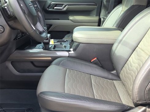 Used 2023 Chevrolet Silverado 1500 ZR2 w/ Technology Package image 19