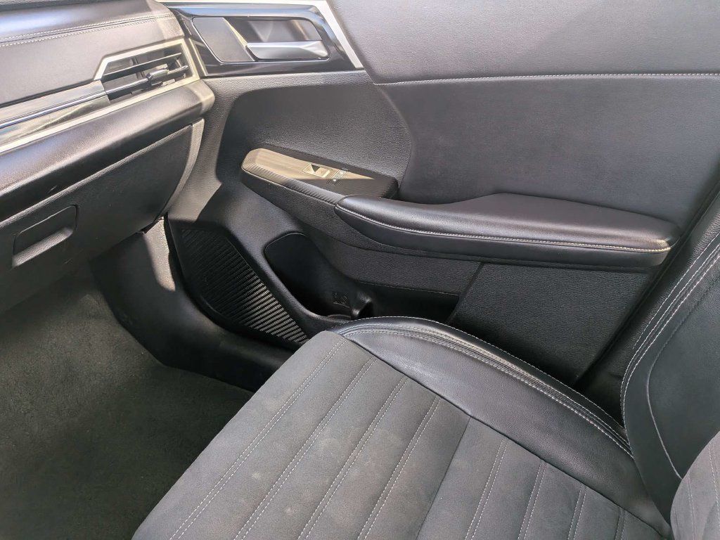 Used 2024 Mitsubishi Outlander SE AWD/4WD image 26