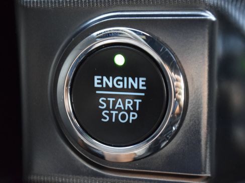 Certified 2022 Ford F150 Platinum w/ Equipment Group 701A High image 16