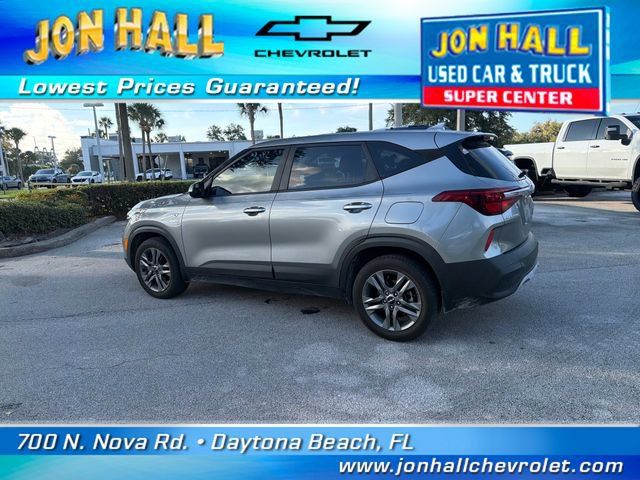 Used 2023 Kia Seltos LX AWD/4WD image 6