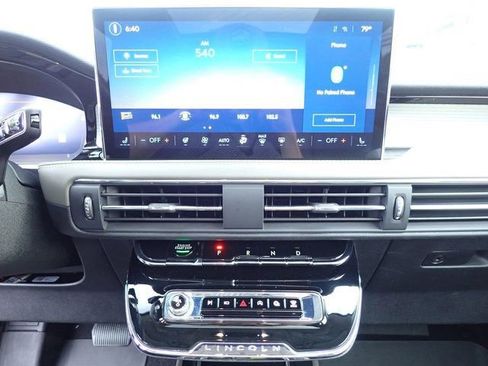 Used 2024 Lincoln Corsair AWD w/ Equipment Group 101A image 29
