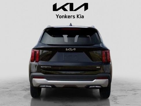 Used 2025 Kia Sorento S AWD/4WD image 5