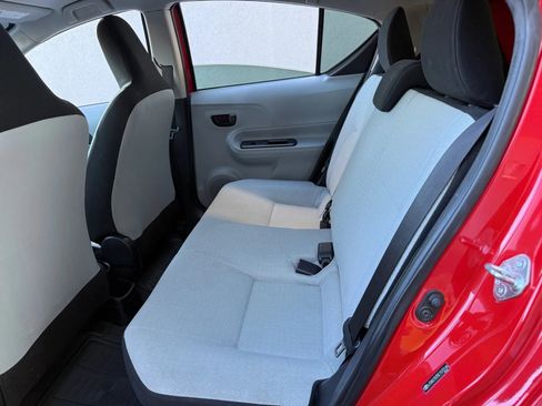 Used 2014 Toyota Prius C One image 21