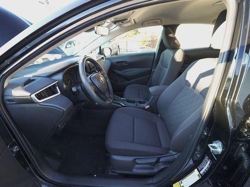 Used 2023 Toyota Corolla LE image 9