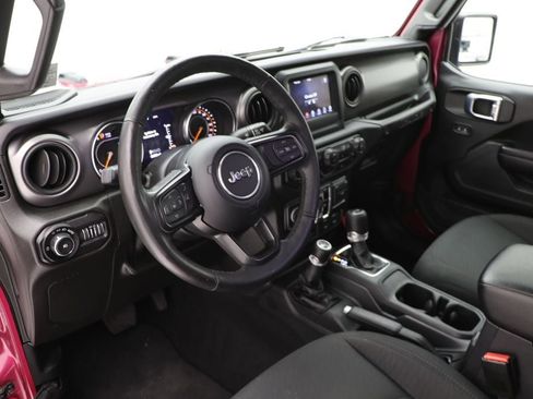 Used 2021 Jeep Wrangler Unlimited Sport image 14