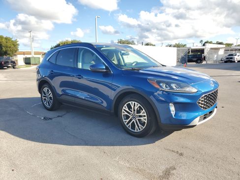 Used 2022 Ford Escape SEL w/ Technology Package image 3