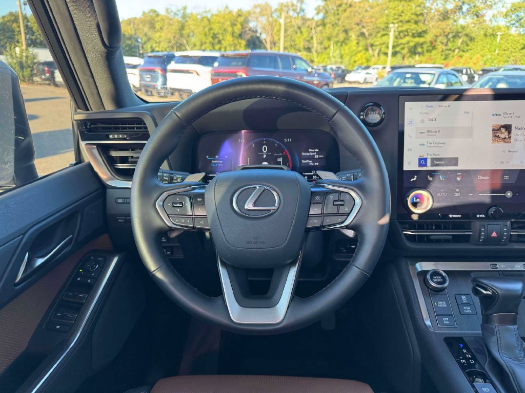 Used 2024 Lexus GX 550 AWD/4WD image 22