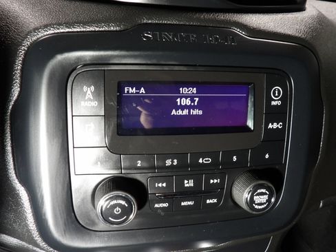 Used 2017 Jeep Renegade Sport w/ Power & Air Group FWD image 14