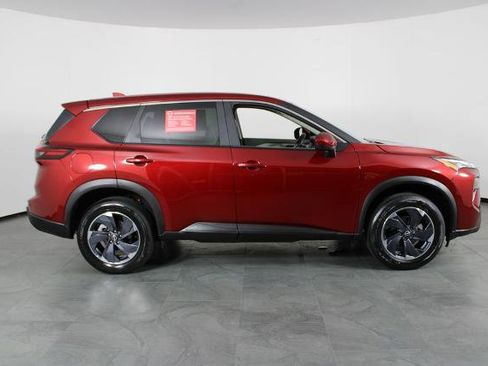 Certified 2025 Nissan Rogue SV image 15