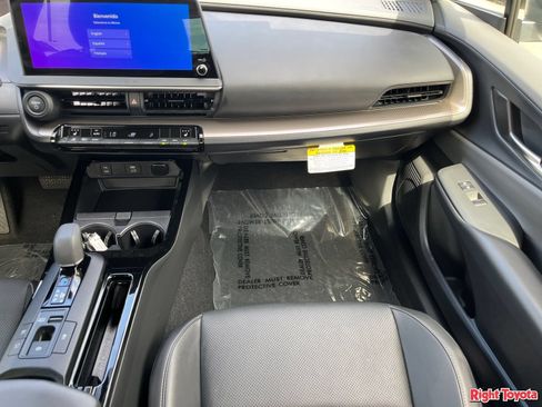 Certified 2026 Toyota Prius XLE FWD image 19