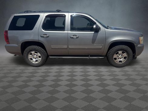 Used 2009 Chevrolet Tahoe LT AWD/4WD image 2
