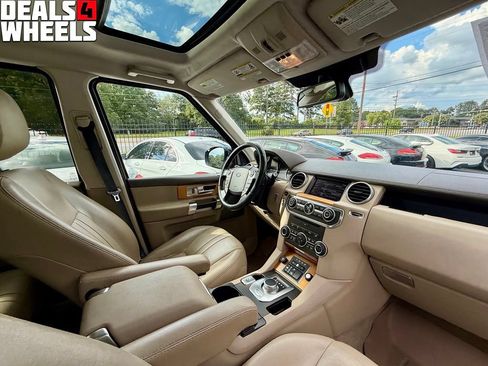 Used 2015 Land Rover LR4 HSE AWD/4WD image 32