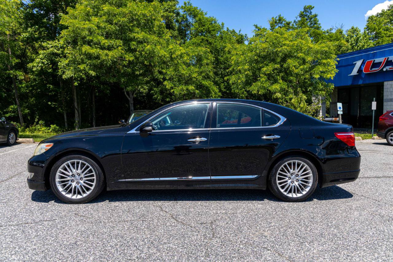 Used 2011 Lexus LS 460 w/ Sport Pkg RWD image 4